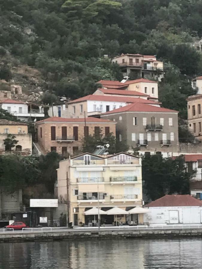 Casa Laryssiou Villa Gythio Bagian luar foto